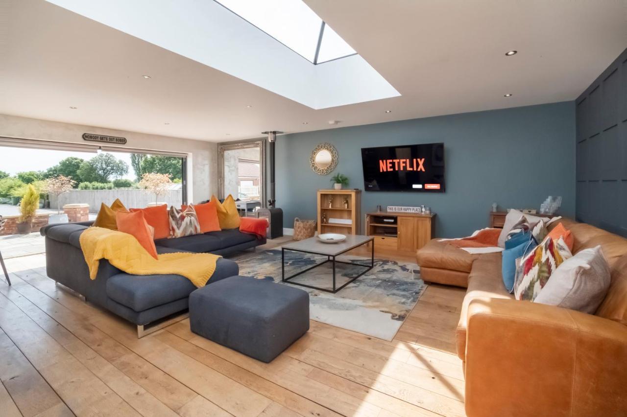 The Stables Luxury House With Hot Tub Apartment York Exterior photo