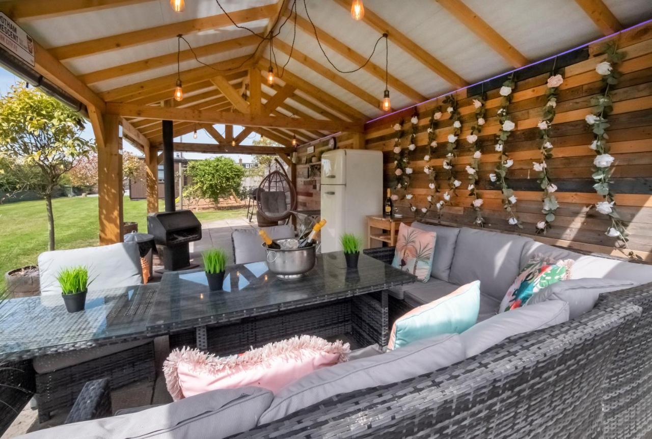 The Stables Luxury House With Hot Tub Apartment York Exterior photo