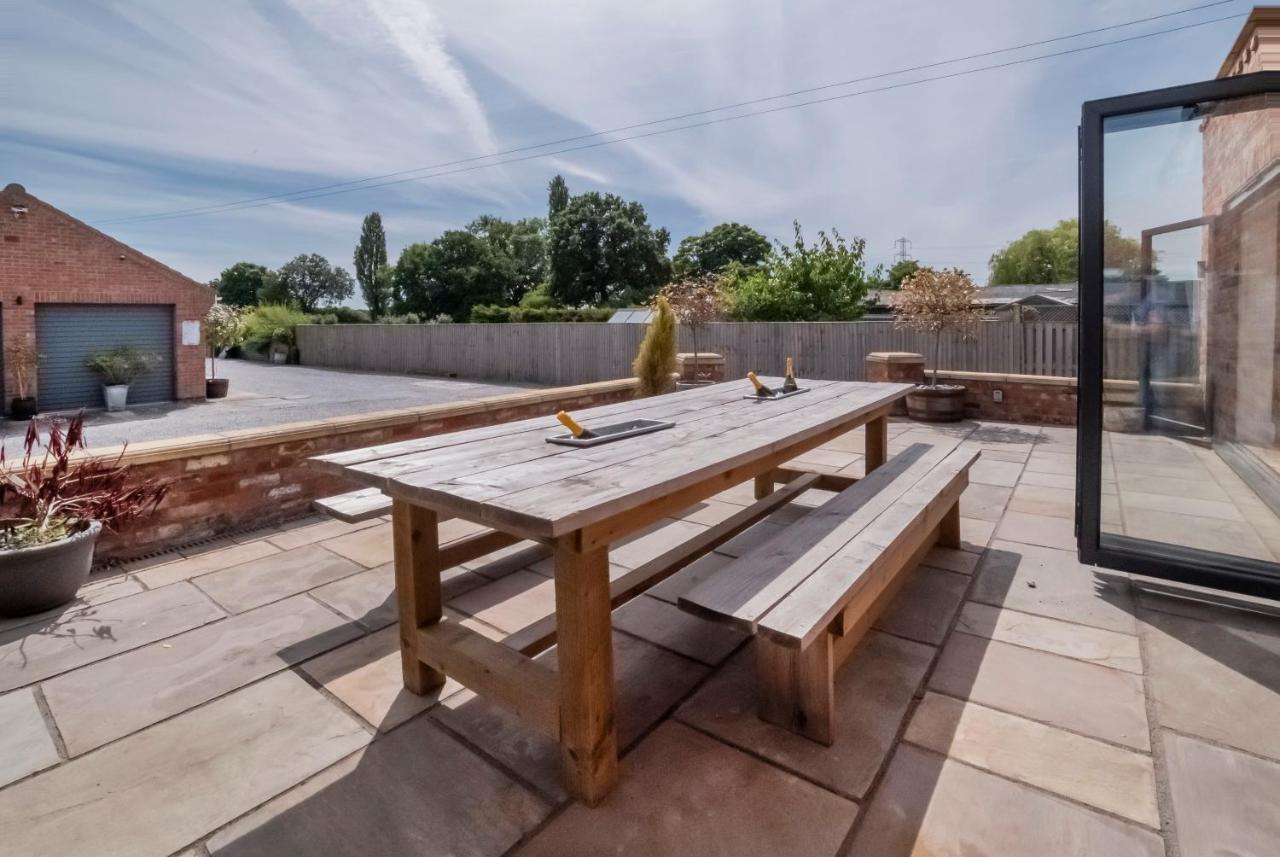 The Stables Luxury House With Hot Tub Apartment York Exterior photo