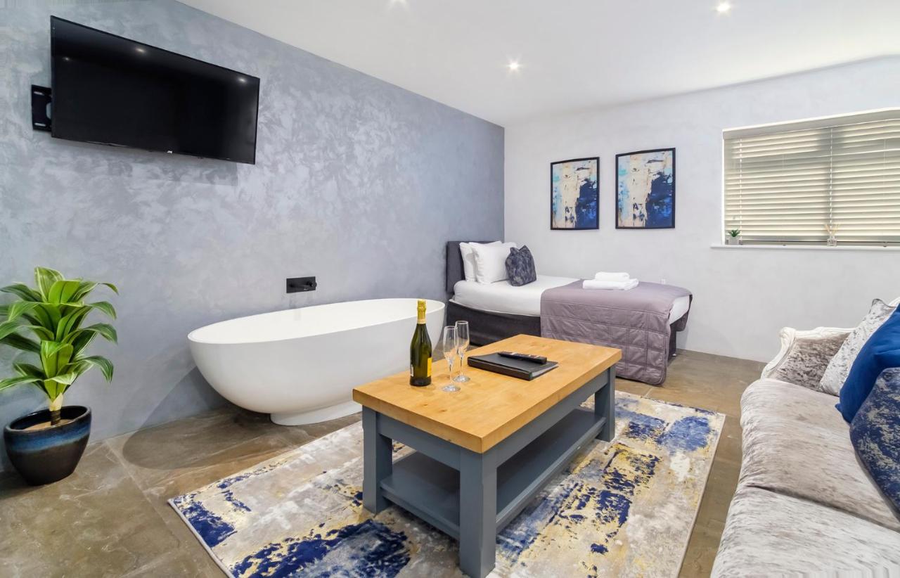 The Stables Luxury House With Hot Tub Apartment York Exterior photo